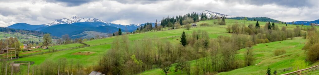 Фотоотчет о путешествии в Карпаты с фотоаппаратом Lumix GX8 - 82 - панорама с видом на горы Говерла и Петрос