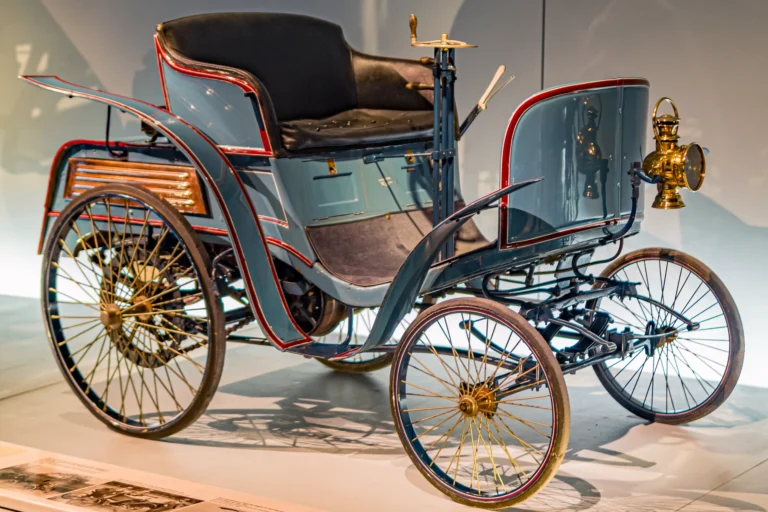 Музей Мерседес-Бенз в Штутгарте - 05 - 1894 Benz Velo