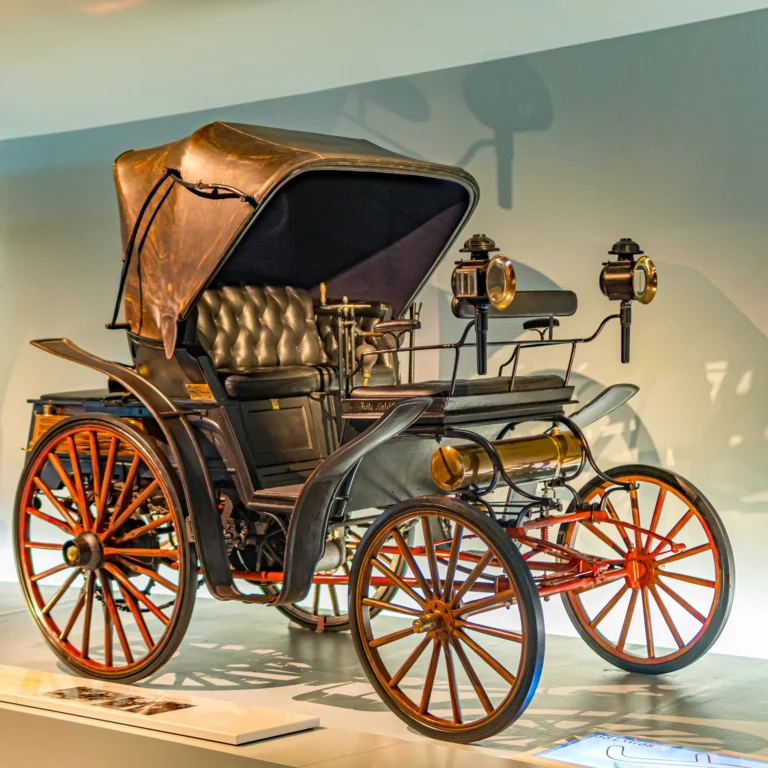 Музей Мерседес-Бенз в Штутгарте - 06 - 1893 Benz Vis-a-Vis