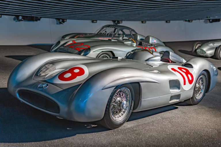 Музей Мерседес-Бенз в Штутгарте - 57